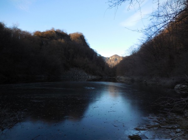 Sentiero Lago di Sant' Agostino - Castello d'Arian